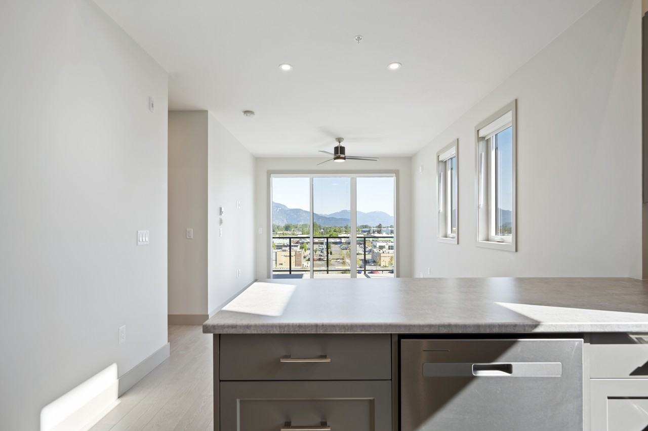 2 Bedroom - 45549 Knight Road - 2 Bedroom - Photo 3 of 23