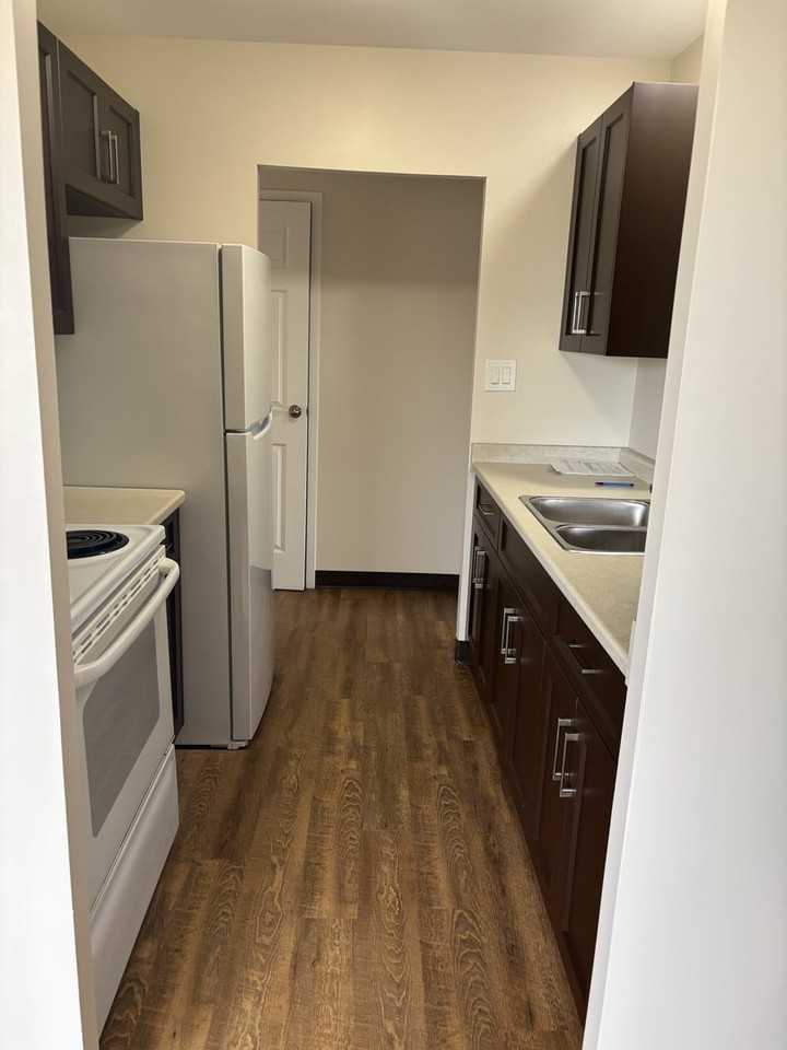 27 Grenadier Crt - Photo 3 of 7