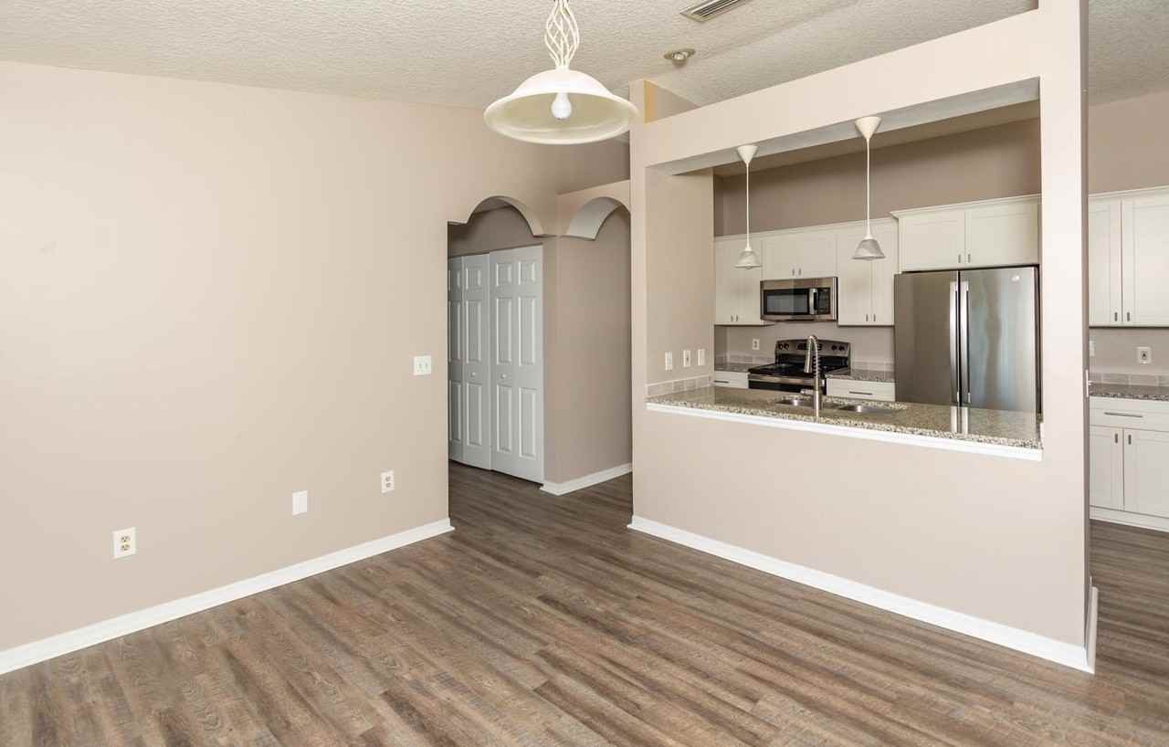 16210 Harbour Vista Cir - Photo 4 of 38