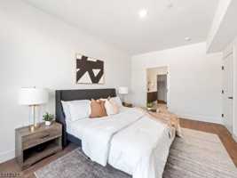 featured image of 555 Northfield Ave