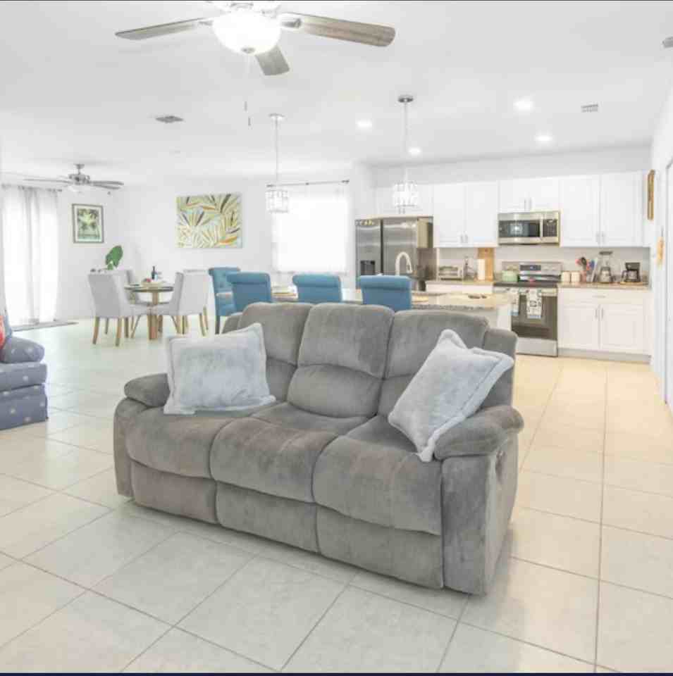 1522 Se Flintlock Rd - Photo 3 of 8