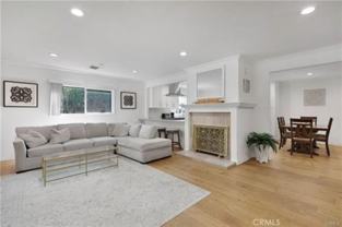 22335 Kittridge St - Photo 1 of 1