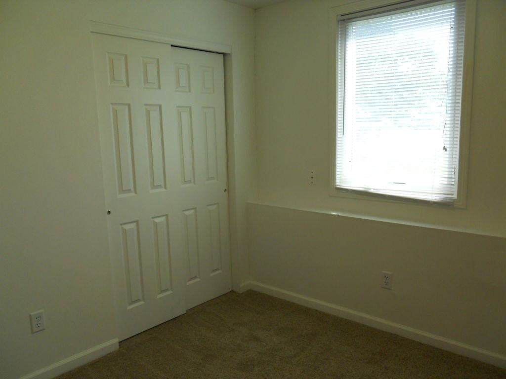 2020 W 27th St #2 - Photo 5 of 8