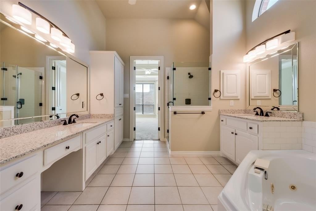 1433 Montgomery Lane - Photo 4 of 20