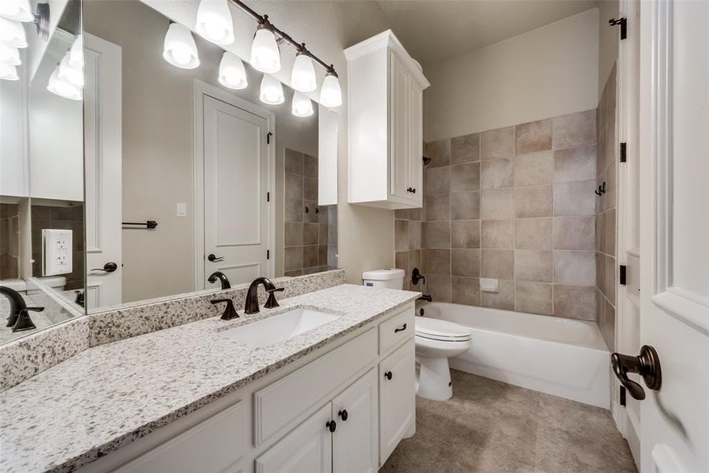 1433 Montgomery Lane - Photo 6 of 20