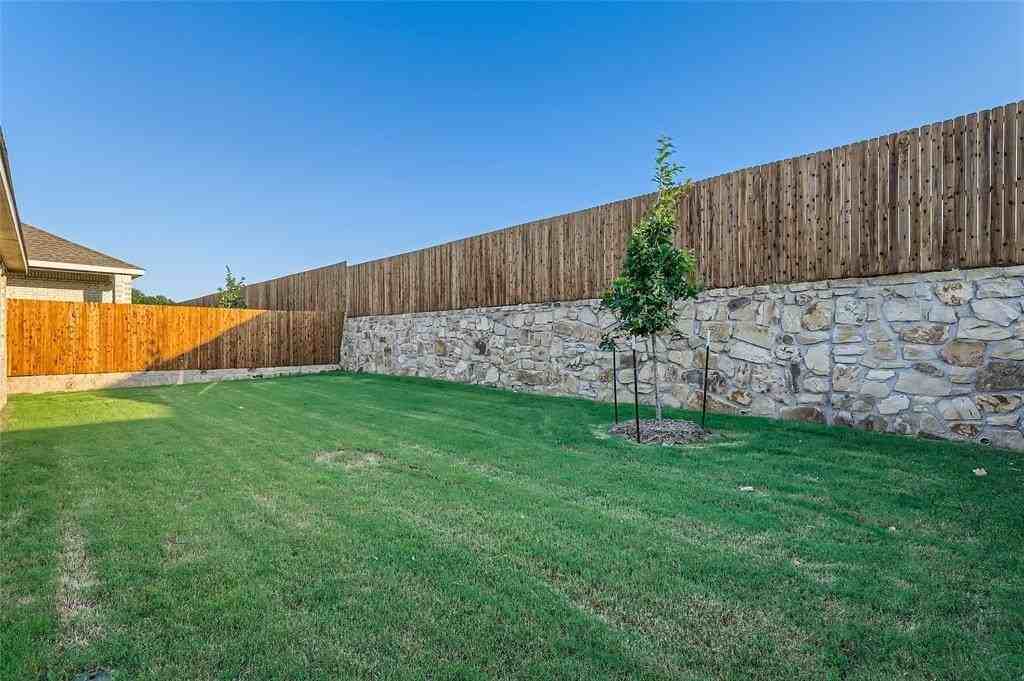 1205 Gladespring Ln - Photo 3 of 25