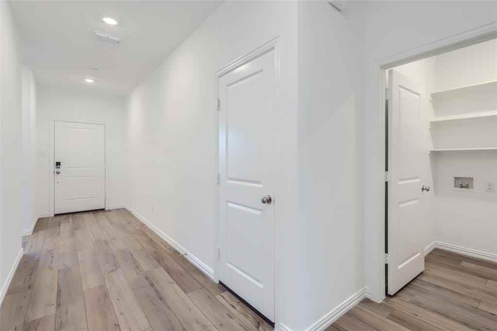 1205 Gladespring Ln - Photo 5 of 25