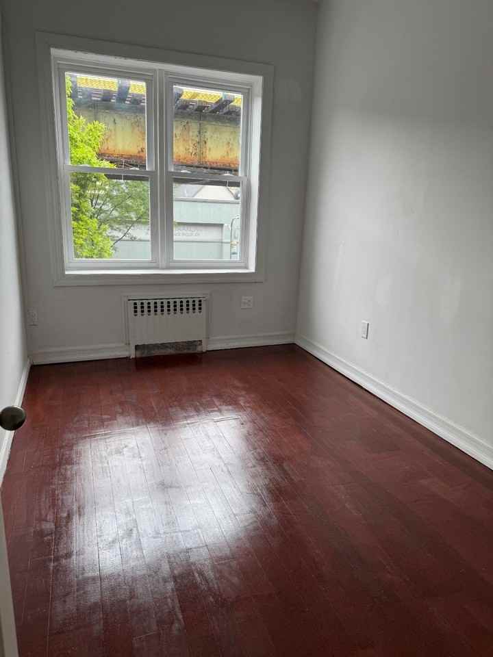 1708 Mcdonald Ave - Photo 5 of 14