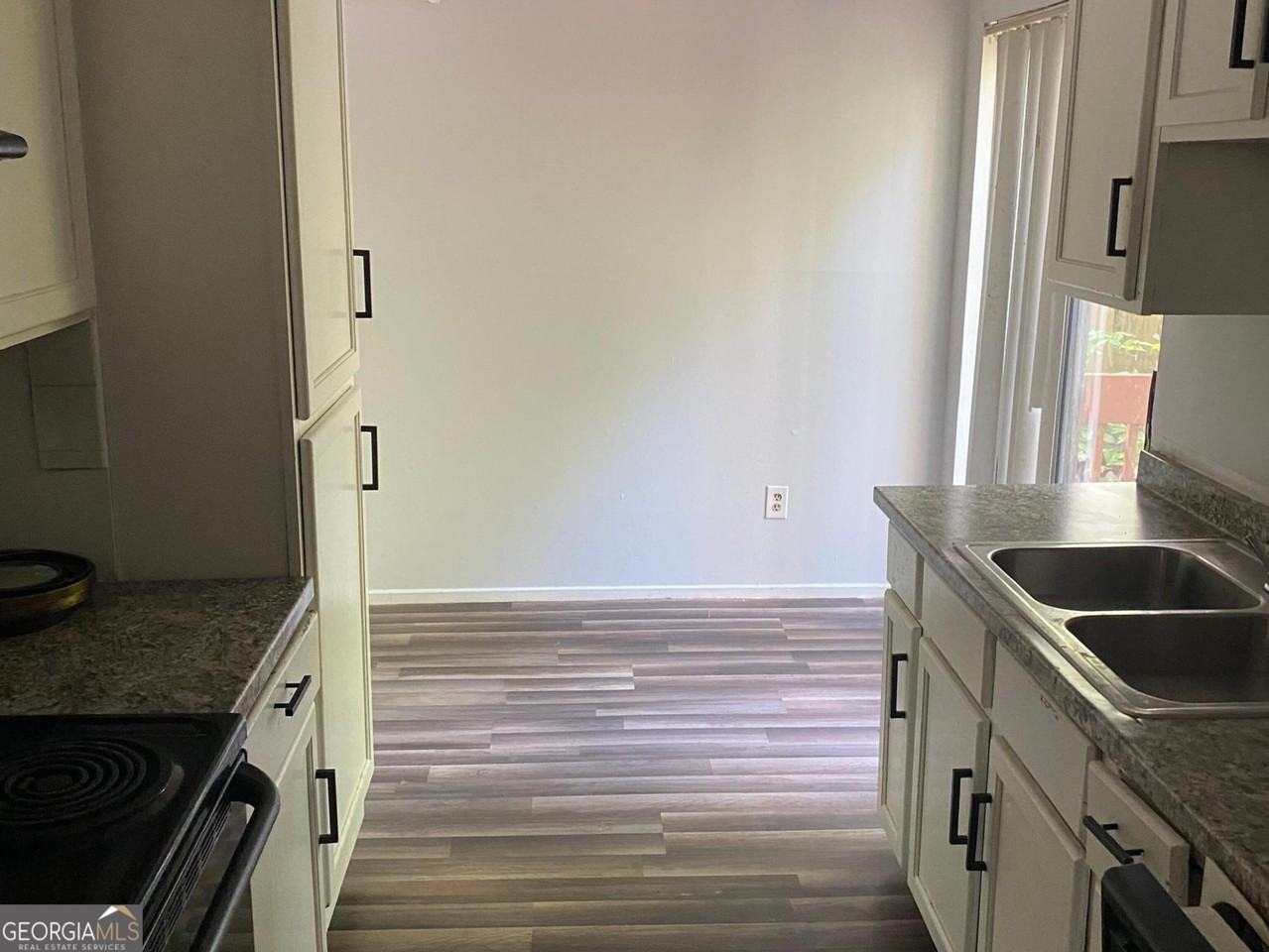 5814 Par Four Ct - Photo 5 of 5