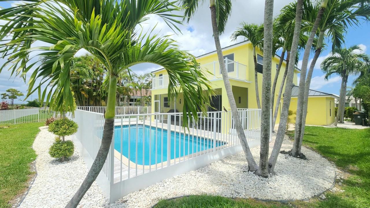 1851 Corsica Drive - Photo 4 of 50