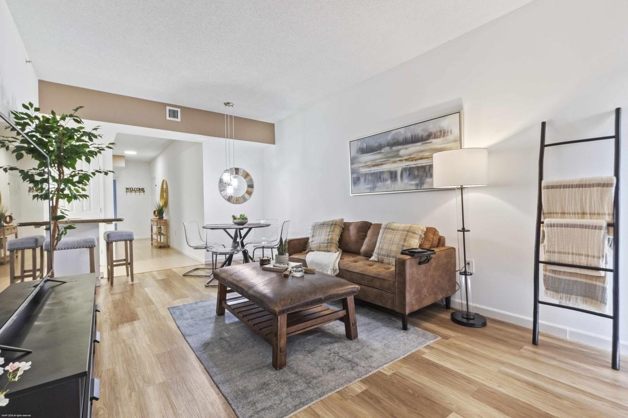 2060 Greenview Shores Blvd #318 - Photo 2 of 15