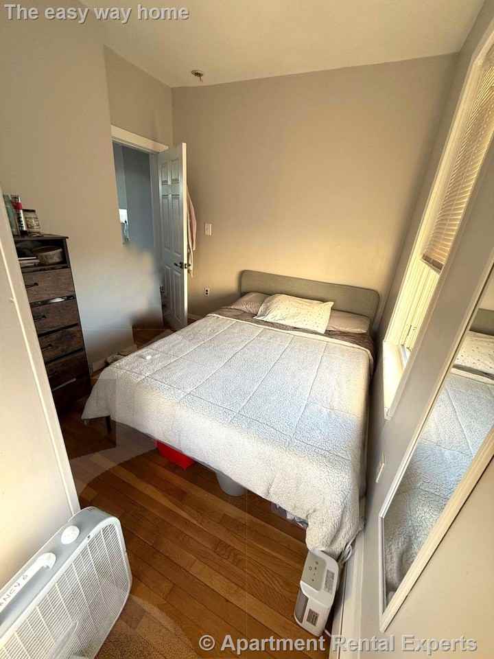 9 Houghton St #3 - Photo 3 of 7
