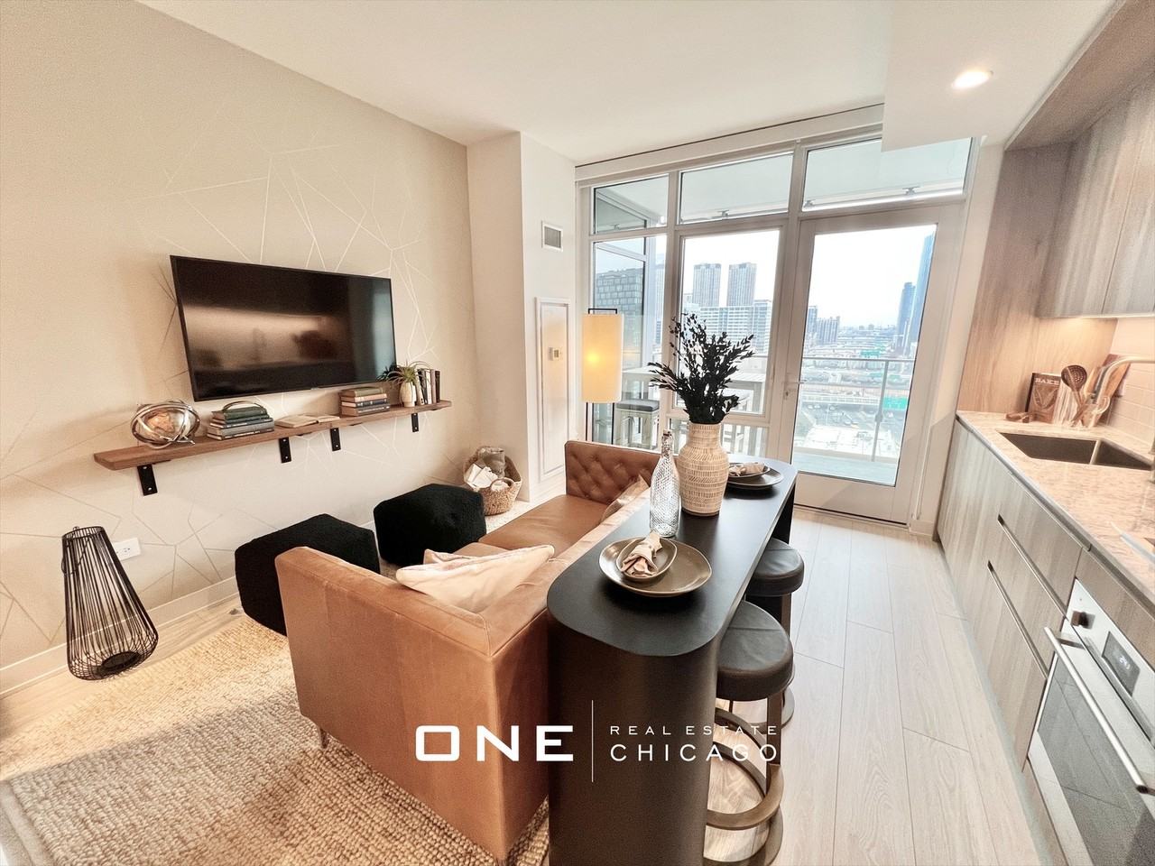 N Halsted St - Photo 5 of 17