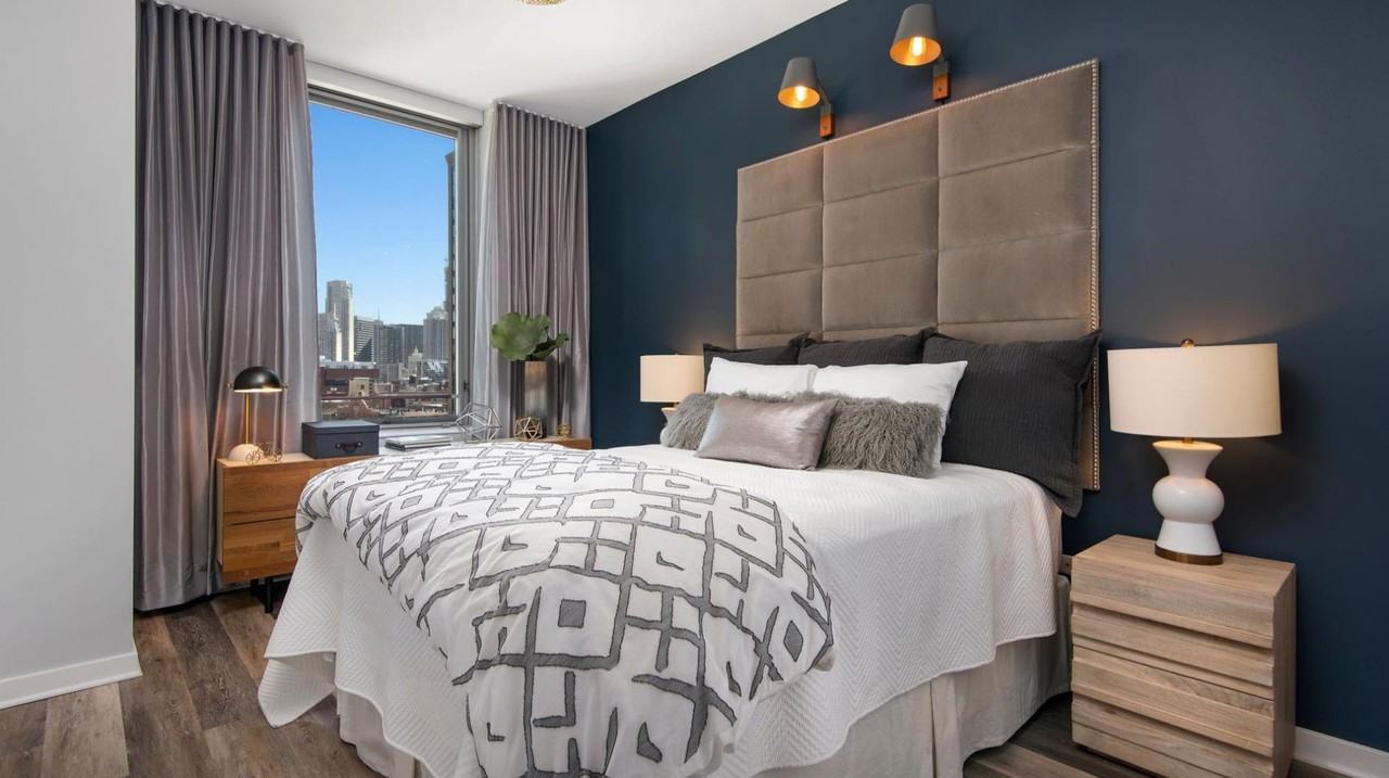 W Huron St - Photo 4 of 16