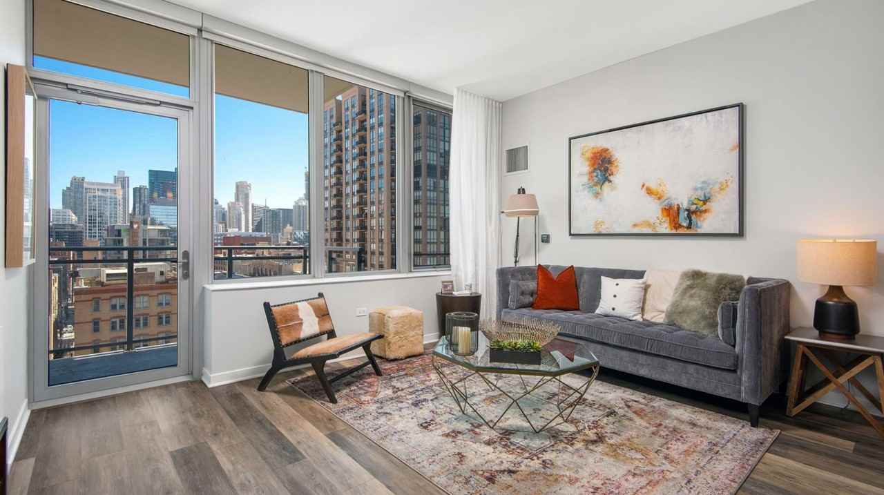 W Huron St - Photo 5 of 16