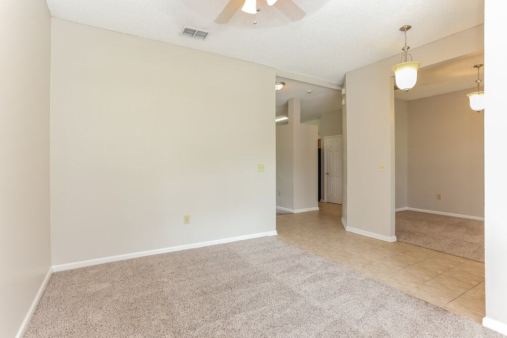 925 Plumbridge Ct - Photo 3 of 16