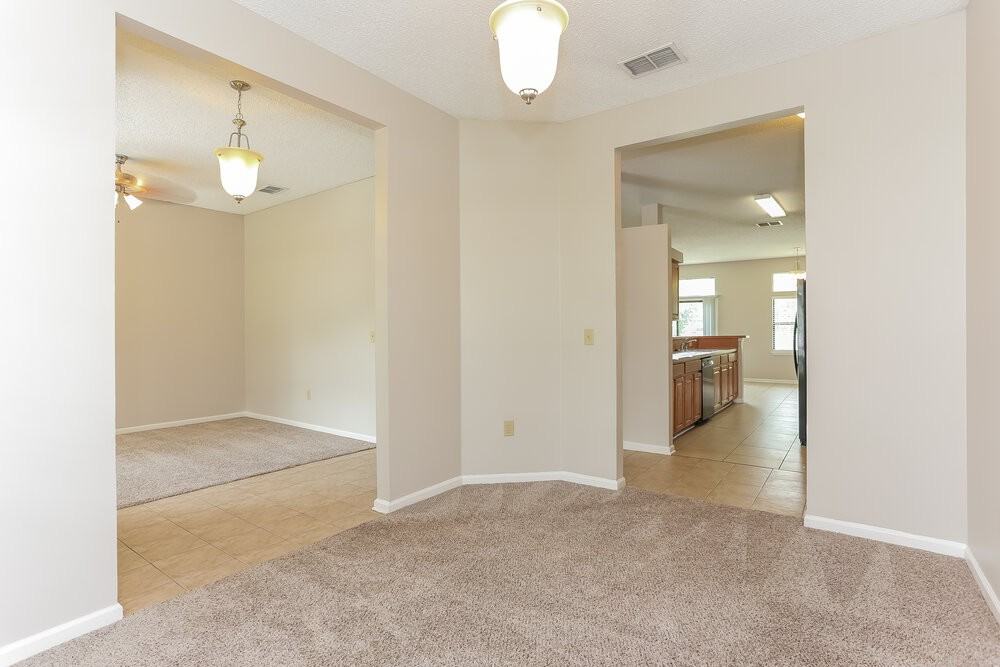 925 Plumbridge Ct - Photo 7 of 16