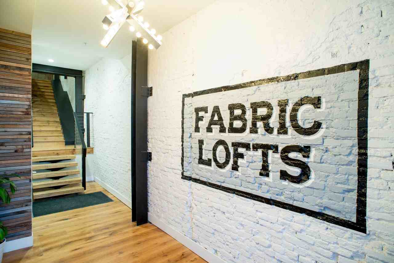 705 S 5th St - Photo 2 of 8