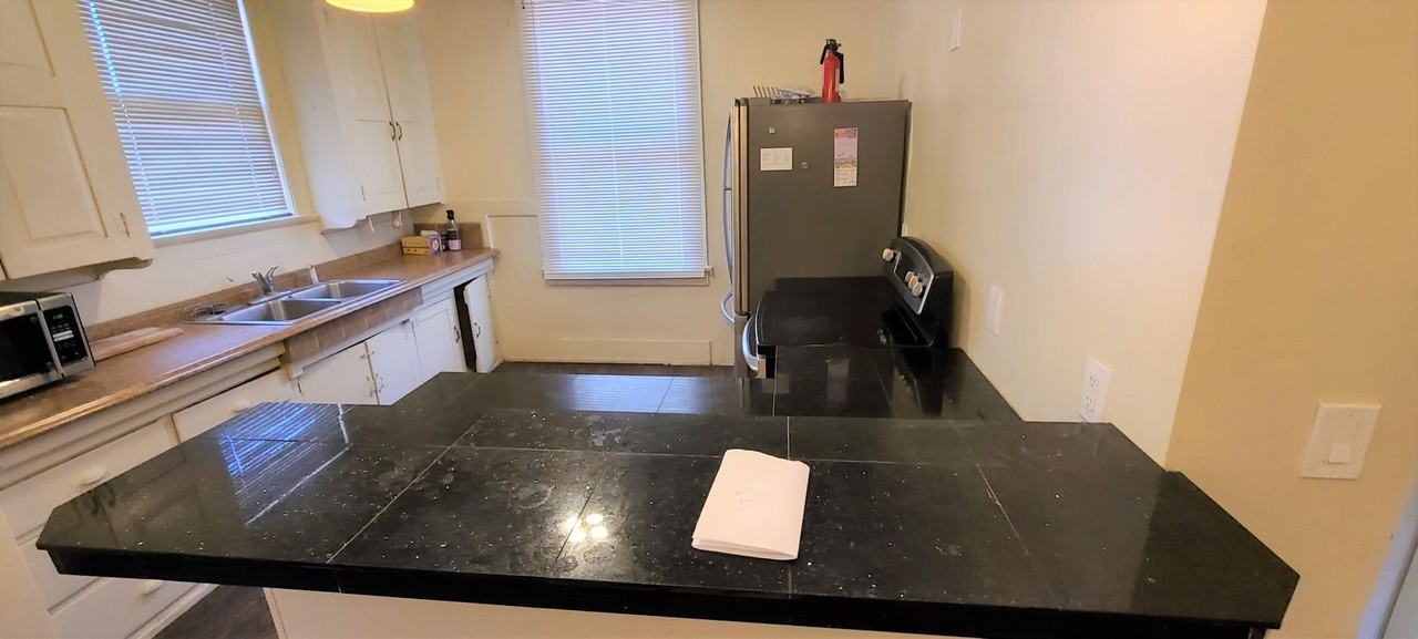 705 N Euclid Ave - Photo 3 of 16