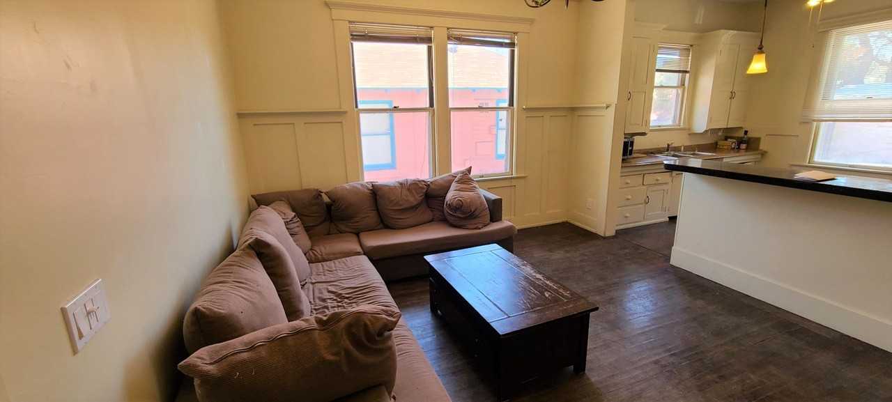 705 N Euclid Ave - Photo 7 of 16