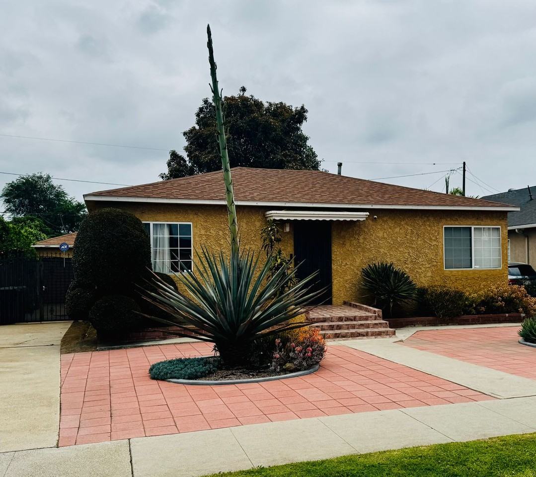 2820 Canal Ave - Photo 2 of 17