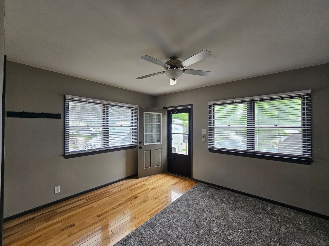 6816 Marcy St - Photo 3 of 27