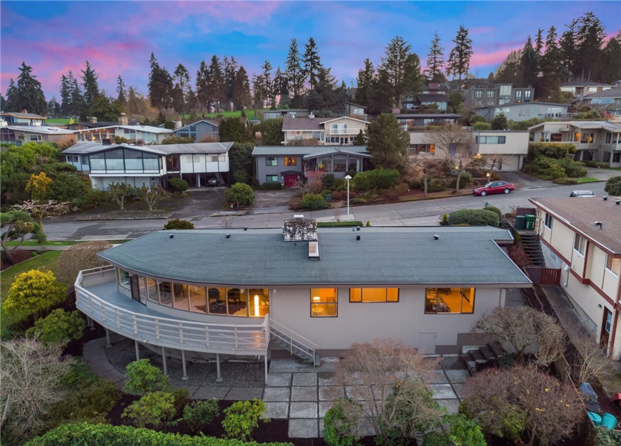 4930 Ne 86th St - Photo 2 of 28