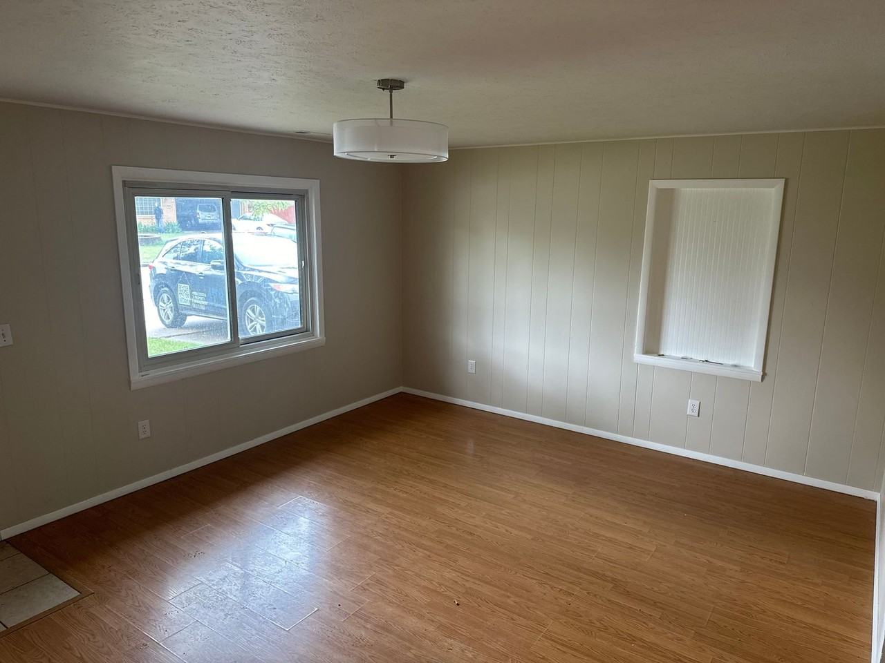 1607 Stone St - Photo 3 of 14