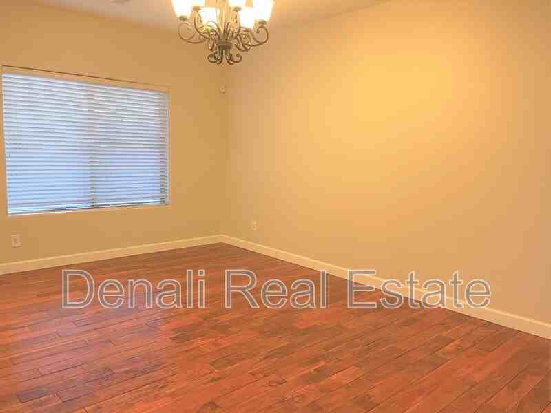 16039 W Christy Dr - Photo 4 of 21