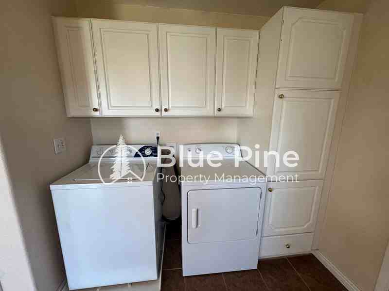 227 Northeast - Photo 4 of 11