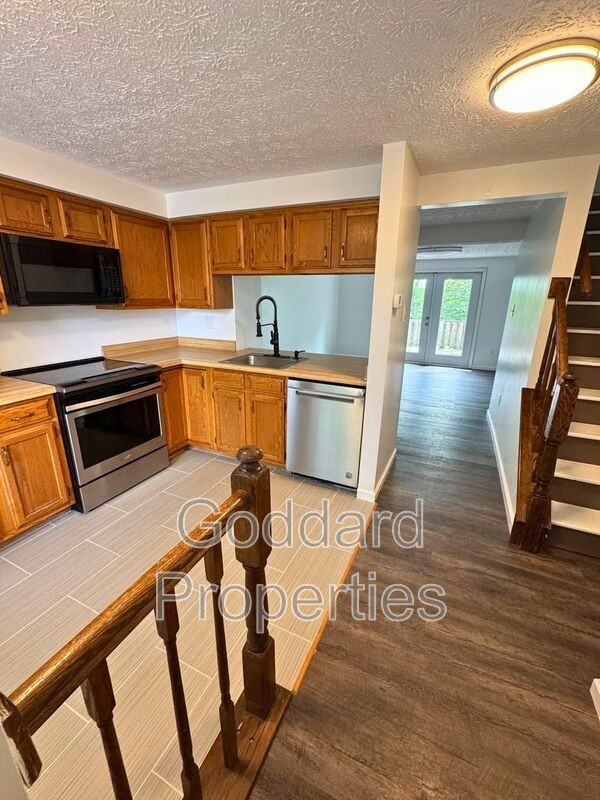 1353 E Spring Meadow Ct - Photo 2 of 15