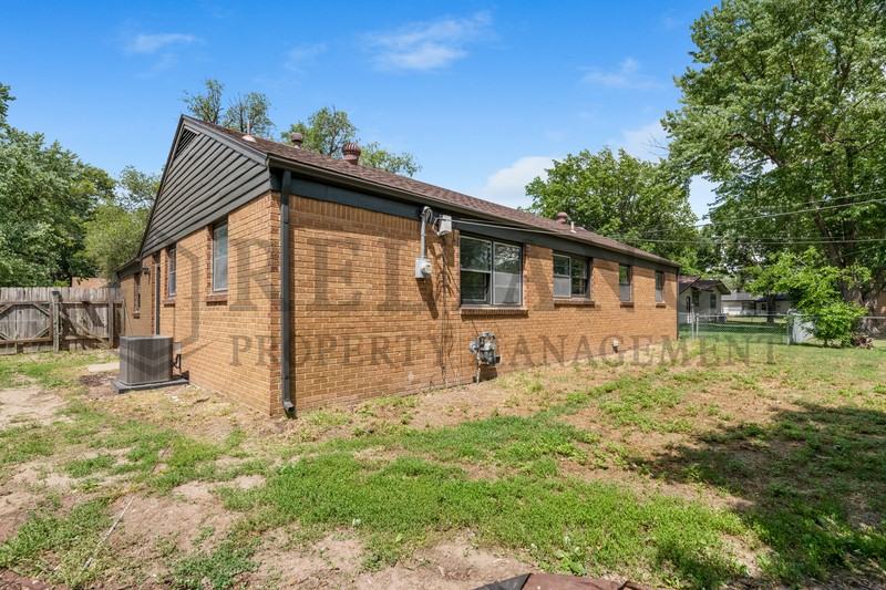 7315 W Galoway Ave - Photo 5 of 28