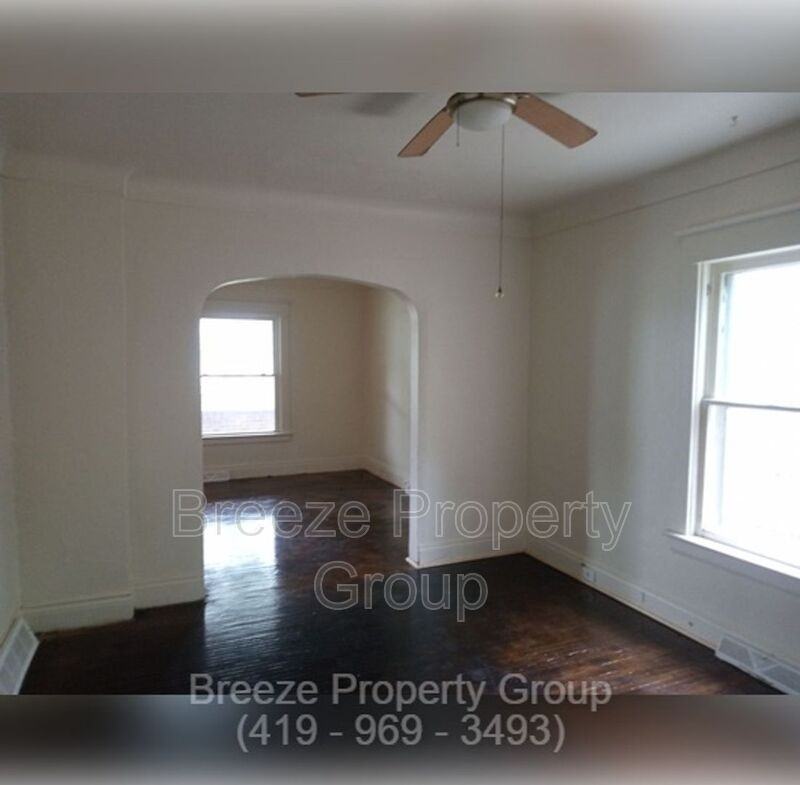 713 Orchard St - Photo 3 of 15