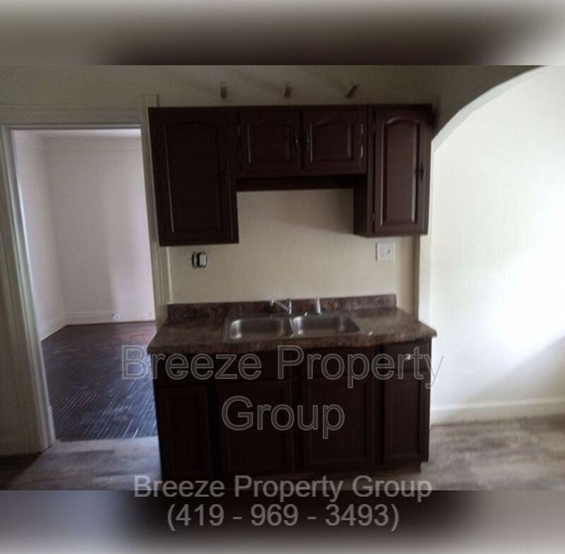 713 Orchard St - Photo 5 of 15