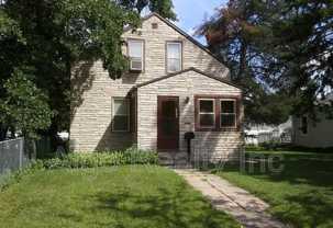 4818 Fremont Ave N - Photo 1 of 1