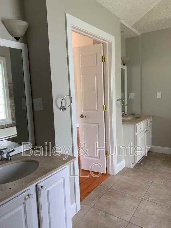 610 Darlington Rd Ne - Photo 7 of 17