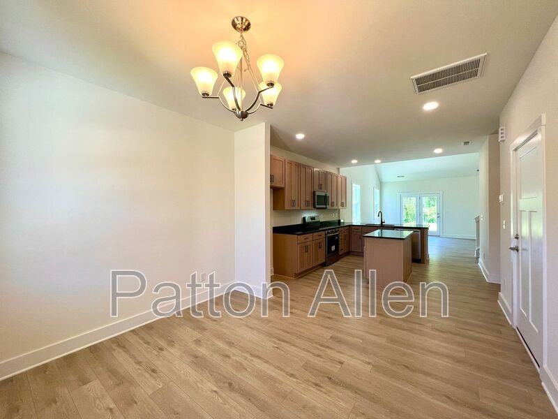 117 N Christie Ct - Photo 4 of 48