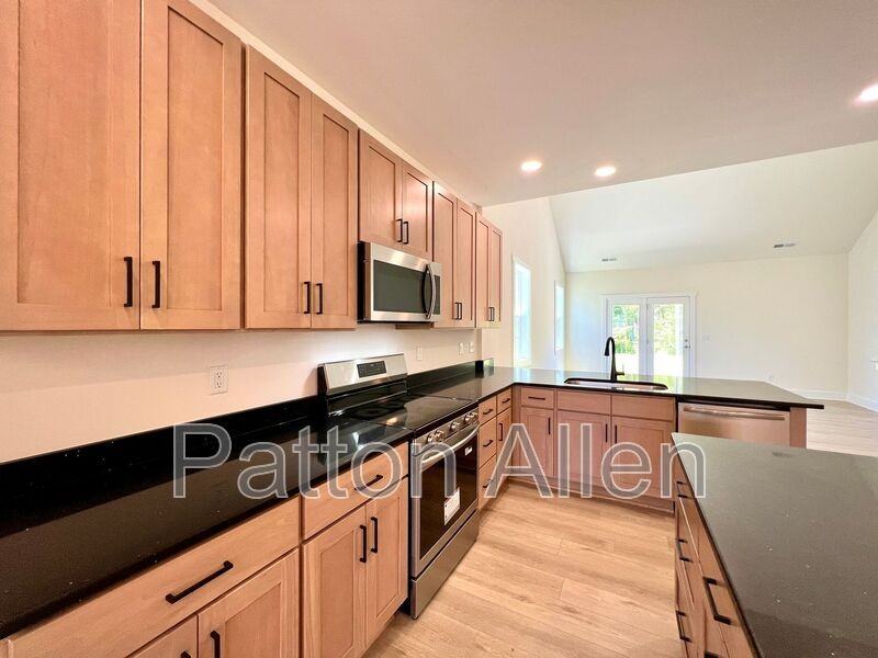 117 N Christie Ct - Photo 6 of 48