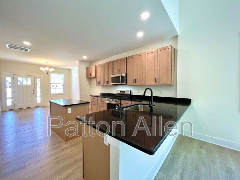 117 N Christie Ct - Photo 7 of 48