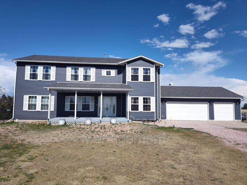 8203 Stagecoach Rd - Photo 2 of 26