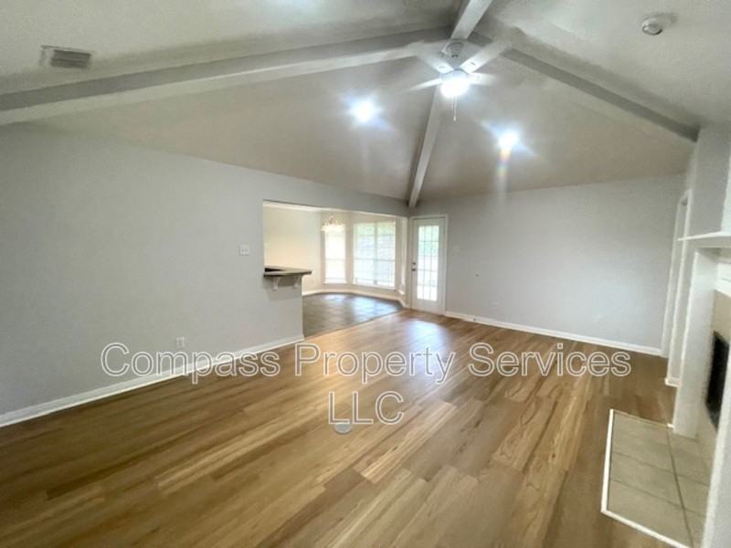 2924 Palomino Trl - Photo 4 of 15