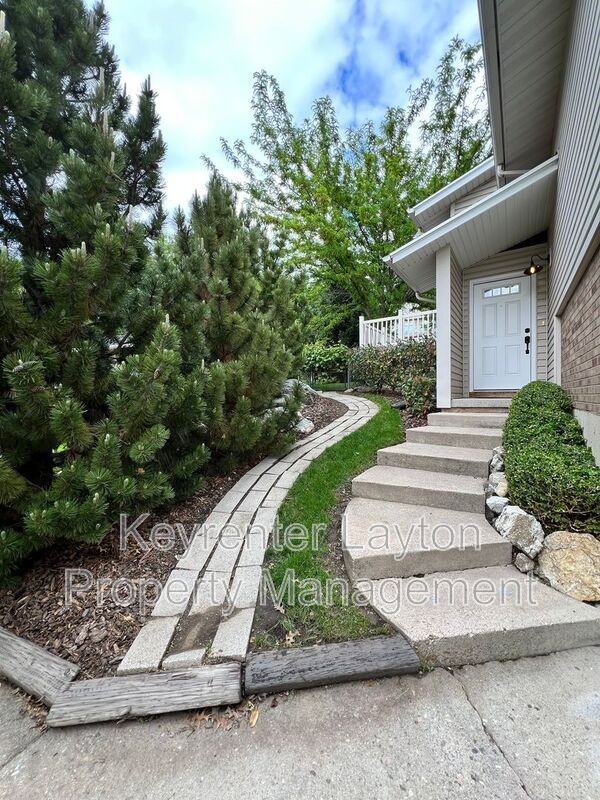 1248 N Compton Rd - Photo 2 of 35