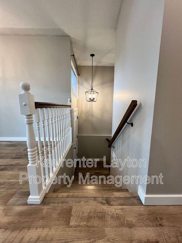 1248 N Compton Rd - Photo 3 of 35
