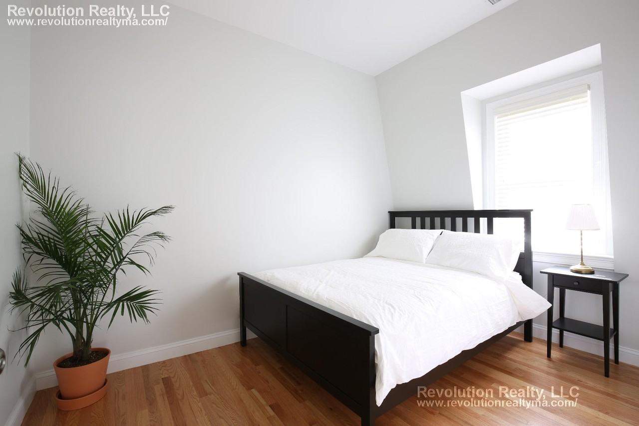 20 George St #2L - Photo 4 of 8