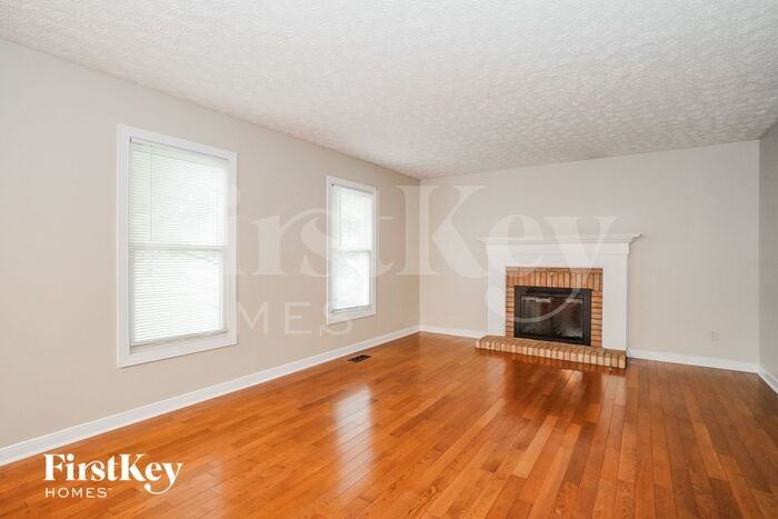 4270 Boulder Creek Dr - Photo 2 of 16