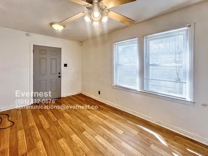 1320 Adams St - Photo 3 of 13