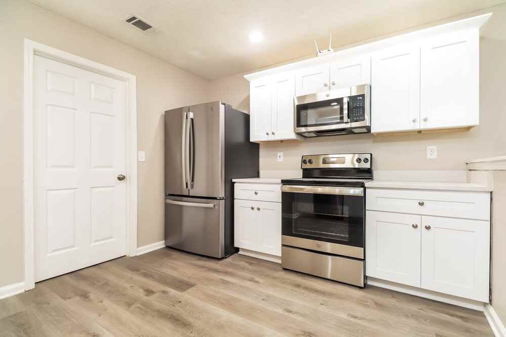 6662 Browns Mill Ferry Dr - Photo 7 of 17