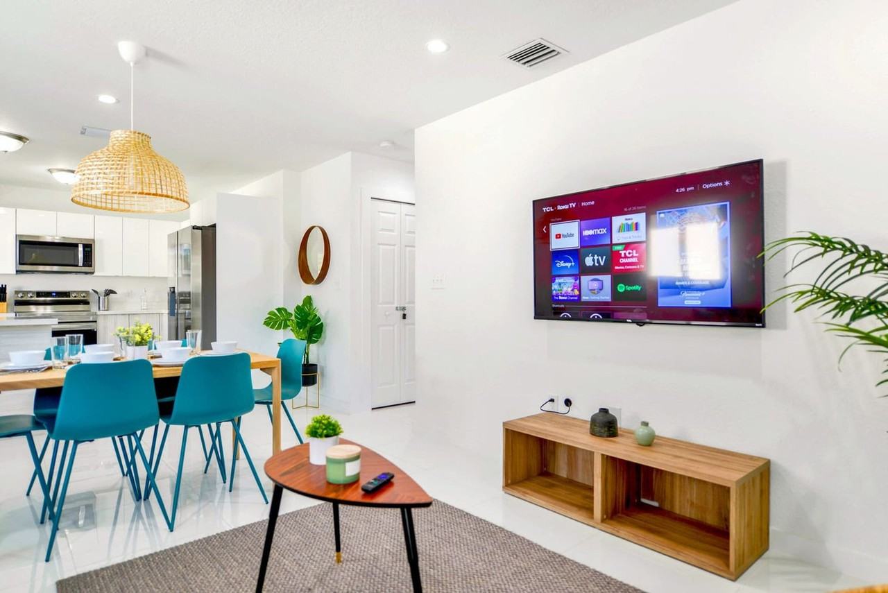 2110 Nw 66th St #1230848P - Photo 4 of 16