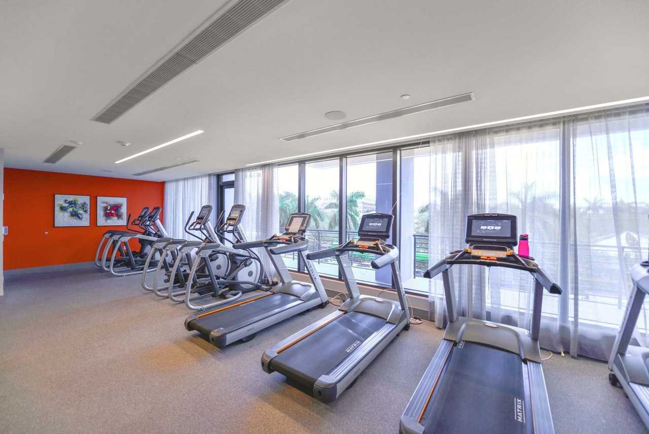 5350 Northwest 84th Avenue - Photo 5 of 80