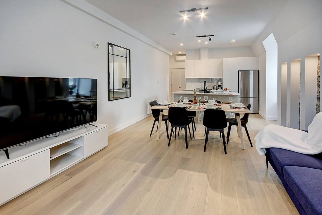 2312 Rue Sainte-Catherine E #1232663P - Photo 2 of 17